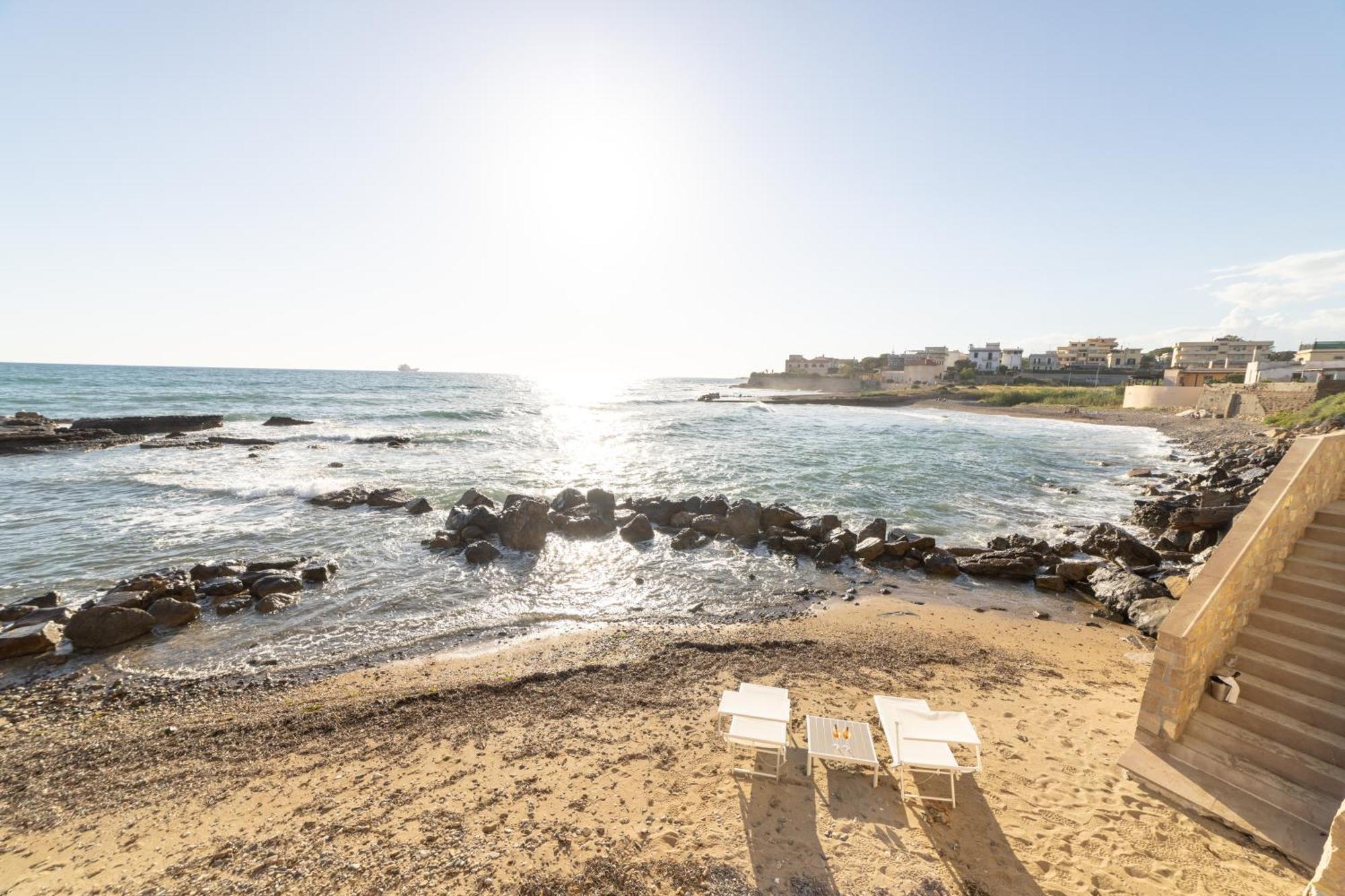 צ'יוויטווקיה Le Suites Sul Mare Di Esterina מראה חיצוני תמונה