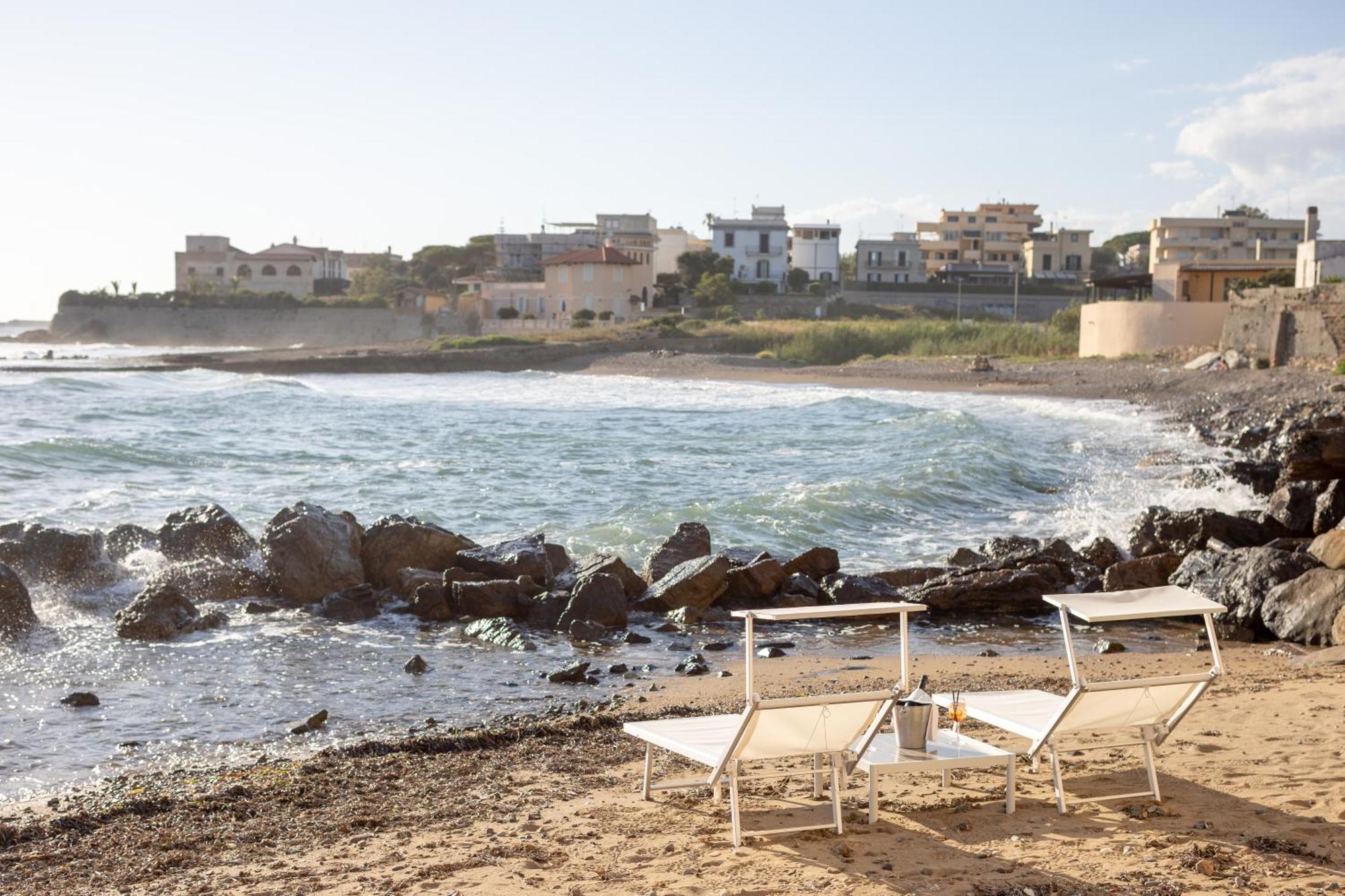 צ'יוויטווקיה Le Suites Sul Mare Di Esterina מראה חיצוני תמונה