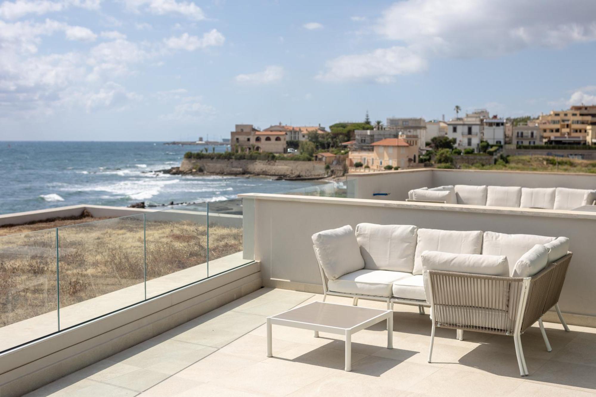 צ'יוויטווקיה Le Suites Sul Mare Di Esterina מראה חיצוני תמונה