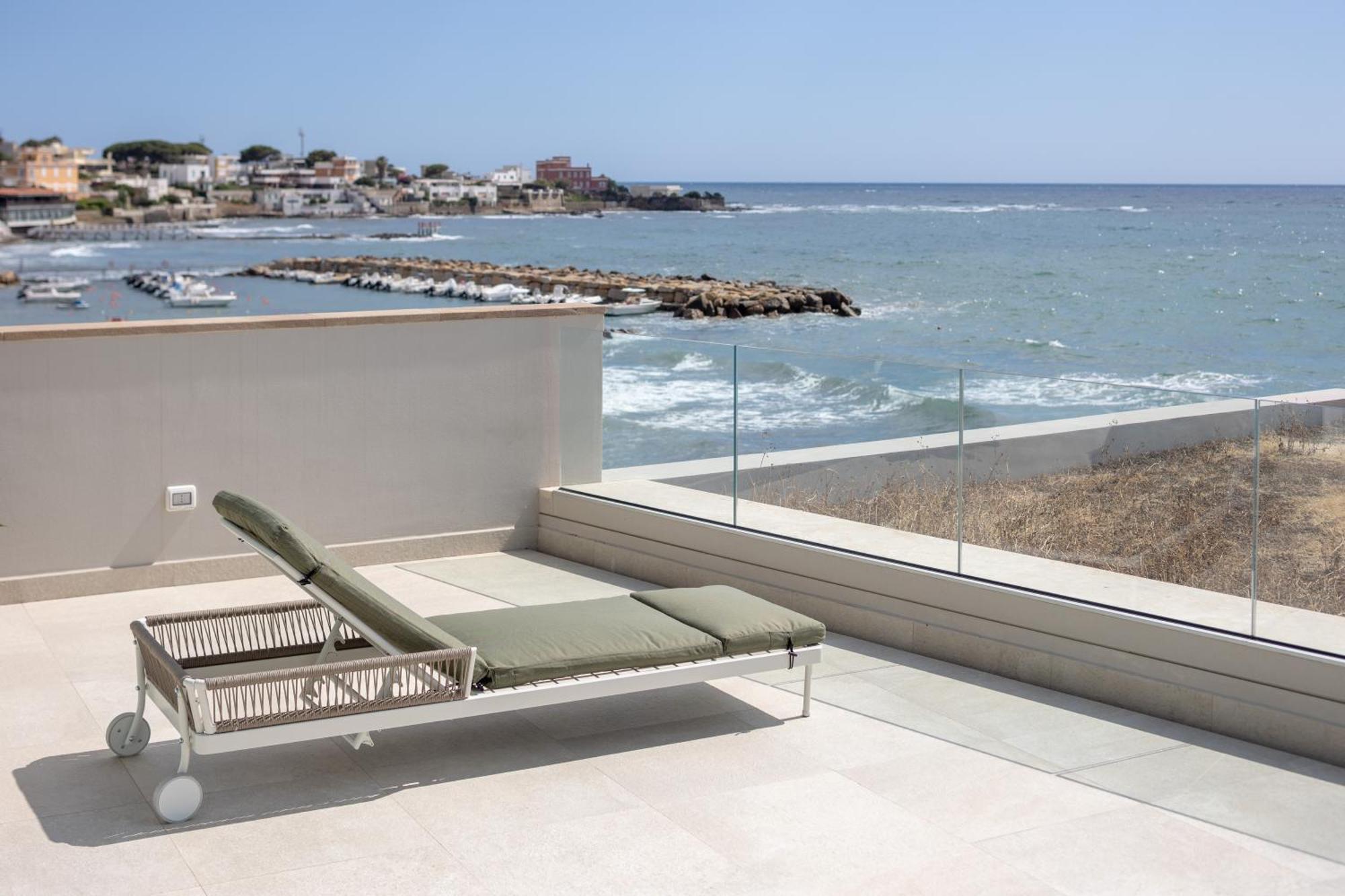צ'יוויטווקיה Le Suites Sul Mare Di Esterina מראה חיצוני תמונה